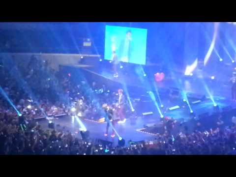 [FANCAM] 130907 Exo-K - Xoxo (Kisses & Hugs)