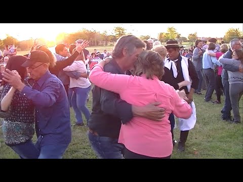 BAILE DE CAMPO - BETO Y SUS CHAMAMECEROS - BERNA (Santa Fe)