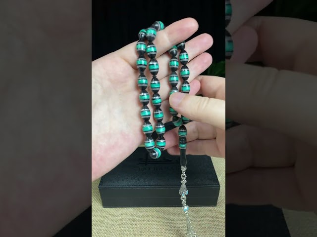 سبحة كوك أسود بنقوش خضراء