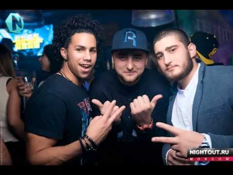 V7 CLUB В зале потушен свет