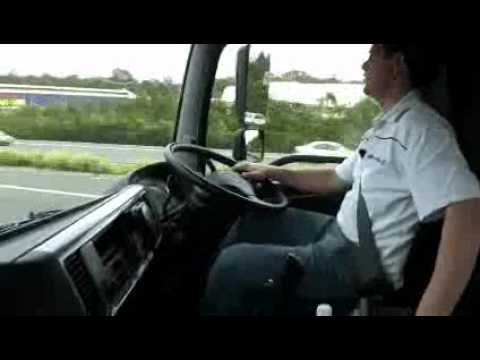 Hino SS 2848 prime mover video truck review - NewTruckSearch.com.au