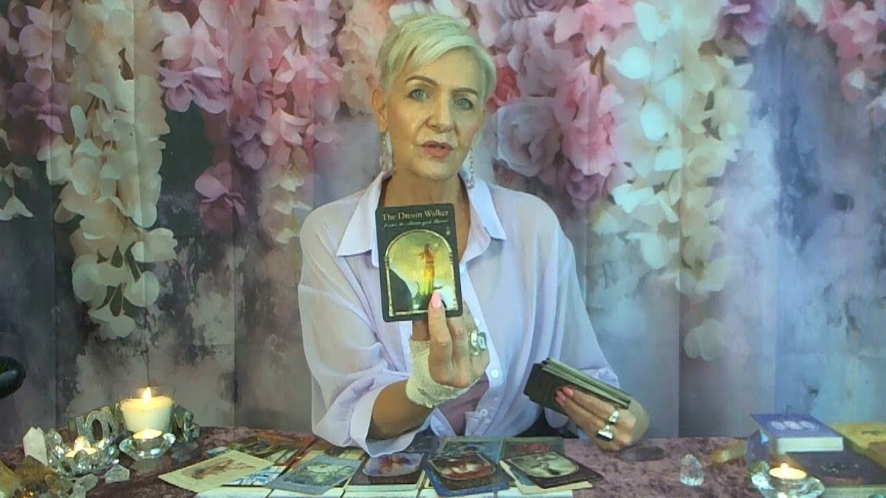 PISCES DECEMBER 2025 Angelic Help & Miracle Aid to Support Your Golden Pathway Forward