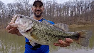 GIANT BASS at the LAST MINUTE!!! (Pre-Spawn Bass Fishing)