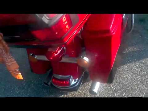 FLHTK Getting Vance & Hines True Duals