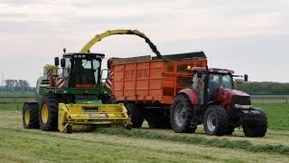 preview picture of video 'Agro-service RDS -  John Deere 7550 - gras hakselen'
