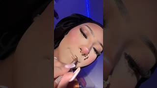 Download lagu “paper thin lips” mp3