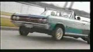 Rollin on them thangs screwed