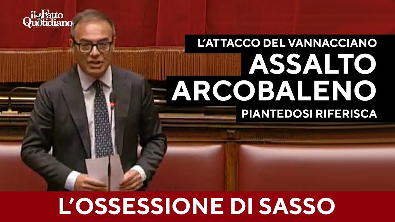 Sasso fuori controllo: "In Italia l'assalto arcobaleno, ci portano a Fantasilandia"
