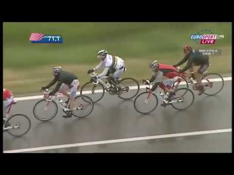 2010 Giro d'Italia Stage 7 - Cadel vs. Vino epic duel!