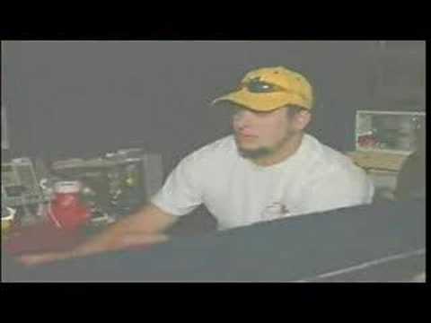 Tim Storms Sings Eight Hertz