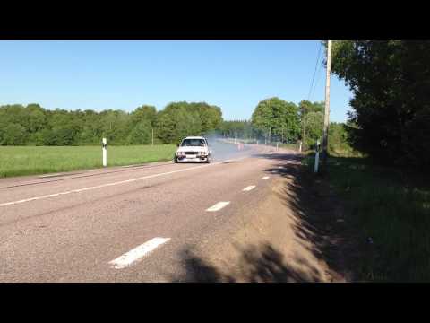 BMW 320 E30 Turbo (Tires Are Evil, They Must Be Burnt)