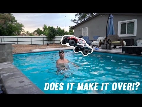 RC Car Jump over POOL!