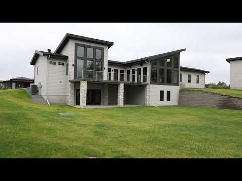 9275 Feather Ridge Pass Cedar Rapids | Fall 2022 Parade Home