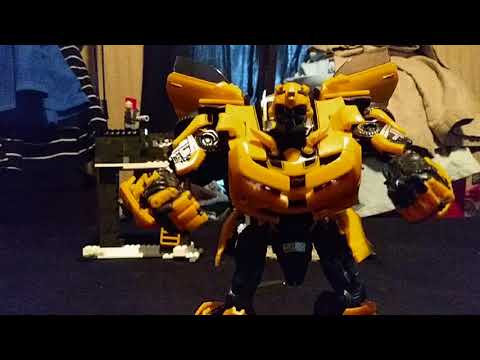 Bumblebee vs minicons
