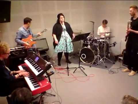 Gone Under - Snarky Puppy feat. Shayna Steele - Skurups Folkhögskola