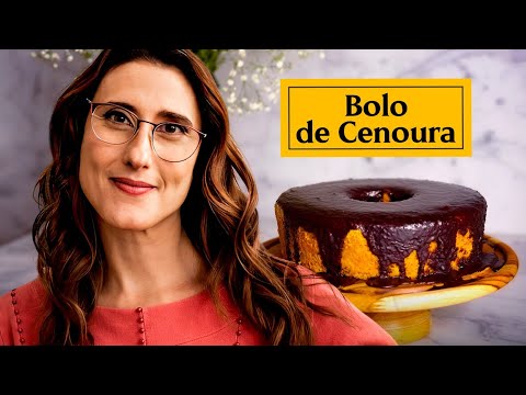 Bolo fofinho de cenoura com calda de chocolate - Imperdível!