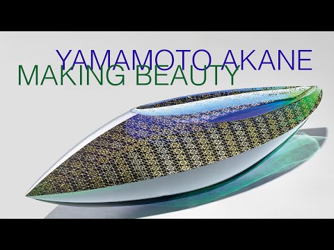The only artist in the world to embed gold leaves in glass; kirikane | Yamamoto Akane: Making Beauty