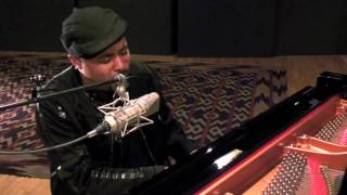 Gospel Star Smokie Norful Sings Hope