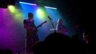 Girlpool - Dear Nora (Live @ Baby's All Right 07-29-15)