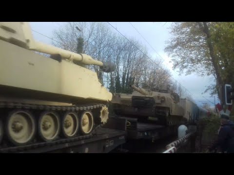 Bahnübergang im Krugfeld Hildesheim Züge am Samstag 21.11.2020 hupende S-Bahn + Militärzug