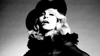 Madonna  - Give  it to me (Lyrics)