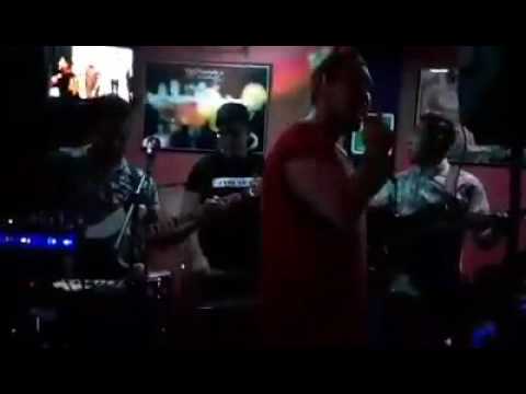 Chel Maya ft. Valantynes "Tu siguele dando" en vivo "Margarita's Paradise Bar"