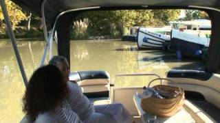 preview picture of video 'Locations de bateaux à l'heure ou à la journée sur le Canal du Midi'