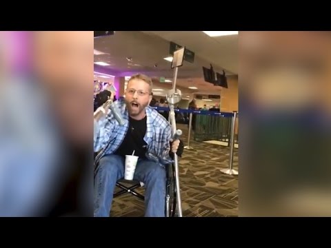 Man yells at stranger for speaking Spanish Video