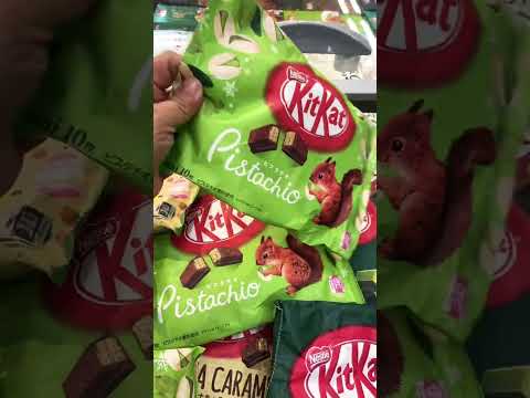 JAPANESE KITKAT VARIETY FLAVOR PACkS 💕 #shorts #satisfying #yummy #asmr #chocolate #cny2023