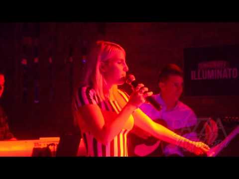 Sara Reljić Live @ PaZZia / Toni Cetinski- Onaj ko te ljubi sretan je  (cover)