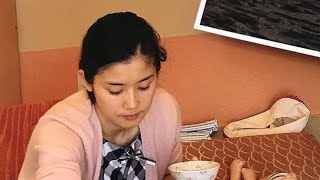 石田ひかり「この赤ちゃんがこーなって…」20歳になった娘の“成長記録”に「目元がそっくり！」「遺伝子受け継いでますね」と反響！..