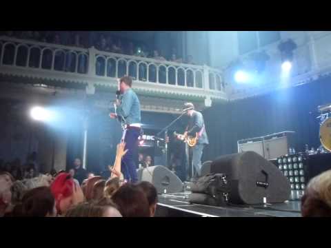 Kaiser Chiefs - Everything Is Average Nowadays @ Paradiso Amsterdam 11/09/2014