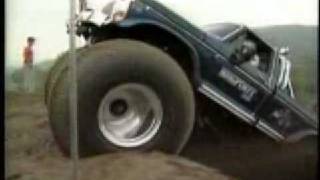 4x4 Monster Truck Hill Climb
