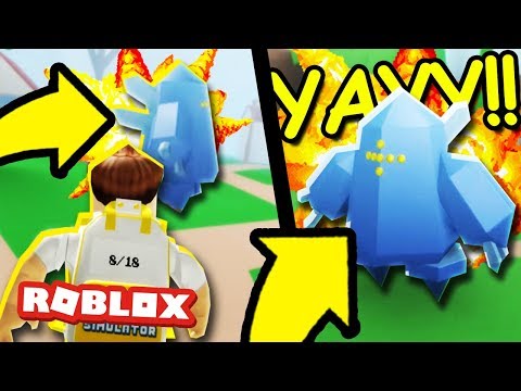 FIRST LEGENDARY in Pokemon Simulator (Roblox Pokemon)