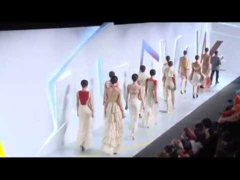 WIGNYO RAHADI "GOLDEN ROYAL" at SHOW INDONESIA FASHION WEEK 2015