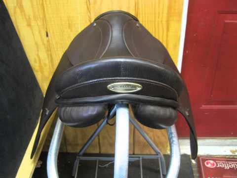 Stubben Genesis Spezial Used Dressage Saddle 17" W   19436