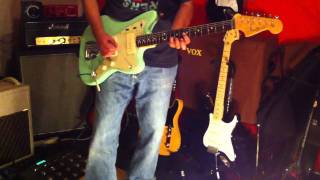 Video thumbnail for Fender avri 62 jazzmaster demo usa by tonemaster1
