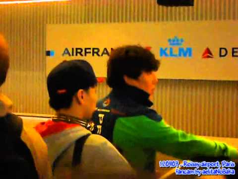 [FANCAM] 120407 SungMin leaving Paris after SS4 Paris