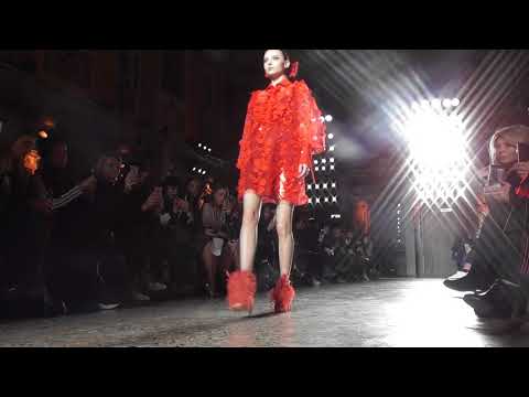Piccione Piccione Show at Royal Palace MRF - Video Blog by Simona Cochi "The Italian Way from Milan"