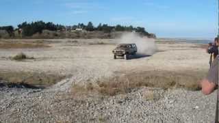 preview picture of video 'Jumping Toyota 4WD'