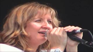 Deborah Bonham   The Old Hyde  Cropredy 2002