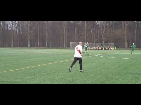 BŁĘKITNI Jerzmanowo - OLDBOY WKS ŚLĄSK Wrocław S.A. 1:4(1:3).