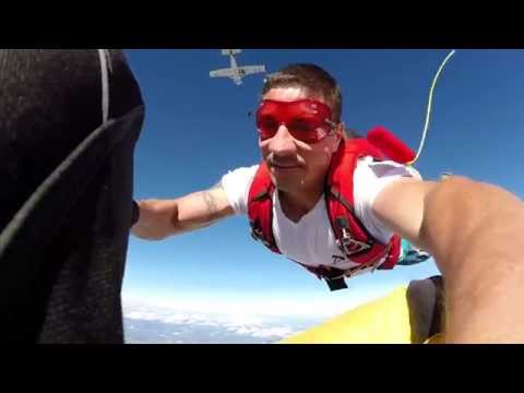 AFF Student pulls the Jumpmaster cutaway handle - EPIC!