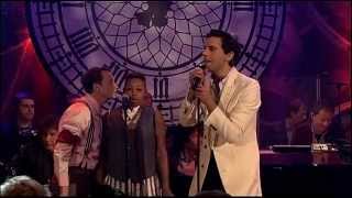 Mika zingt &quot;Love you when I&#39;m drunk&quot;