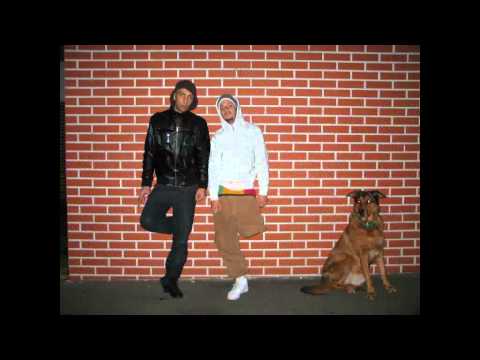 DELIKATCREW : ARO MC  je prend le micro