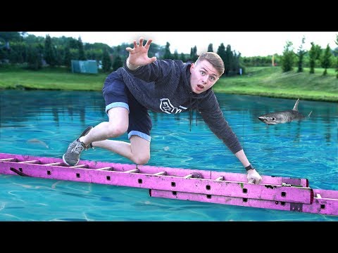 KDO SPADNE DO VODY PLNÉ RYB?! 😱😂 **challenge**