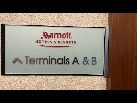 Houston Airport Marriott at IAH - King Suite