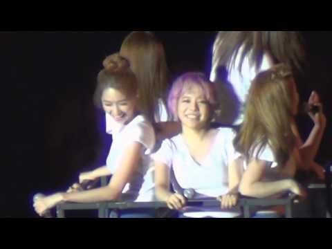 [Fancam] 121123 SunYeon@Butt Tapping [SMT in SG]