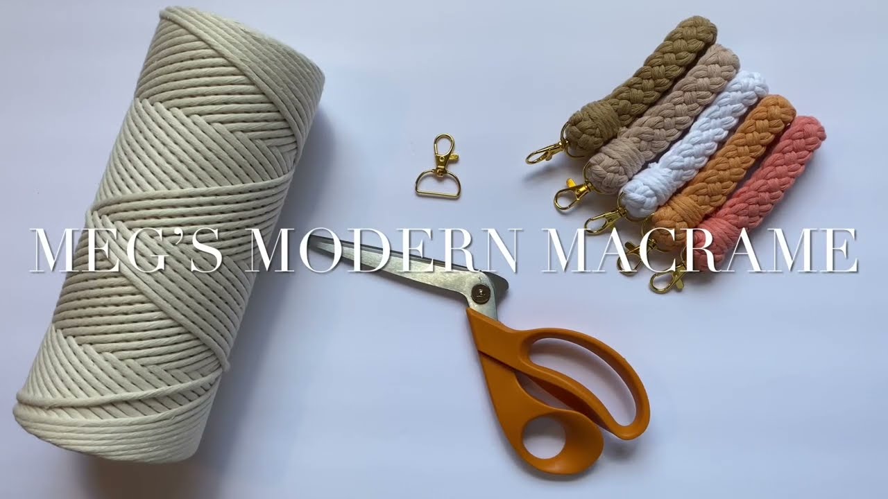 Mini Braided Macrame Keychains #macrame #keychains #braiding