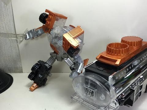 Transformers Generations Platinum Edition Year of the Goat Optimus Prime Review